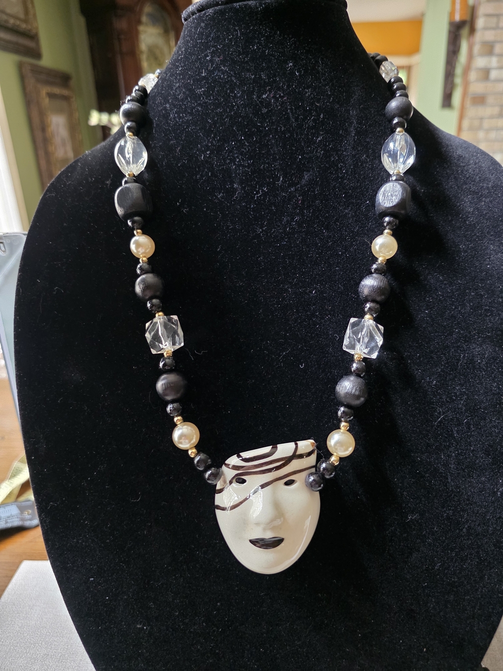 Source Unknown Black & Cream Face Pendant Necklace